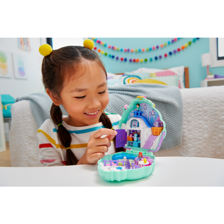 Polly Pocket Dolls And Playset, Travel Toys, Snow Sweet Penguin Compact