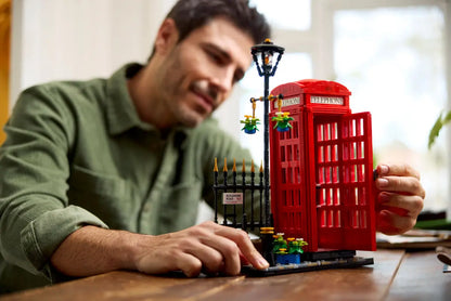 LEGO Red London Telephone Box (21347)