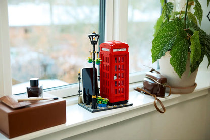 LEGO Red London Telephone Box (21347)