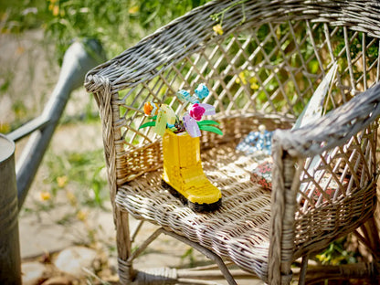 LEGO Flowers in Watering Can (31149)